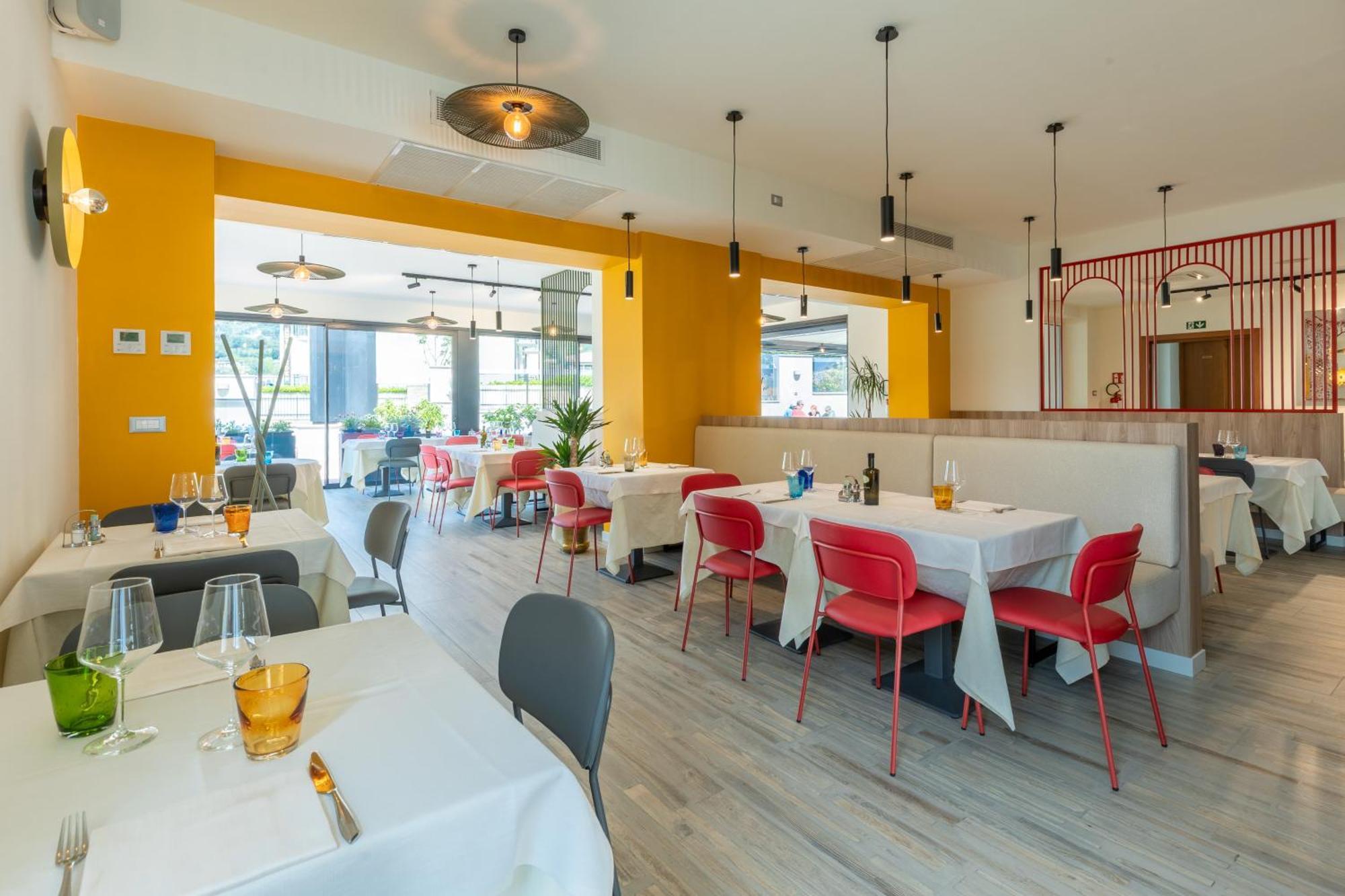 Hotel Italia Гарда Екстериор снимка