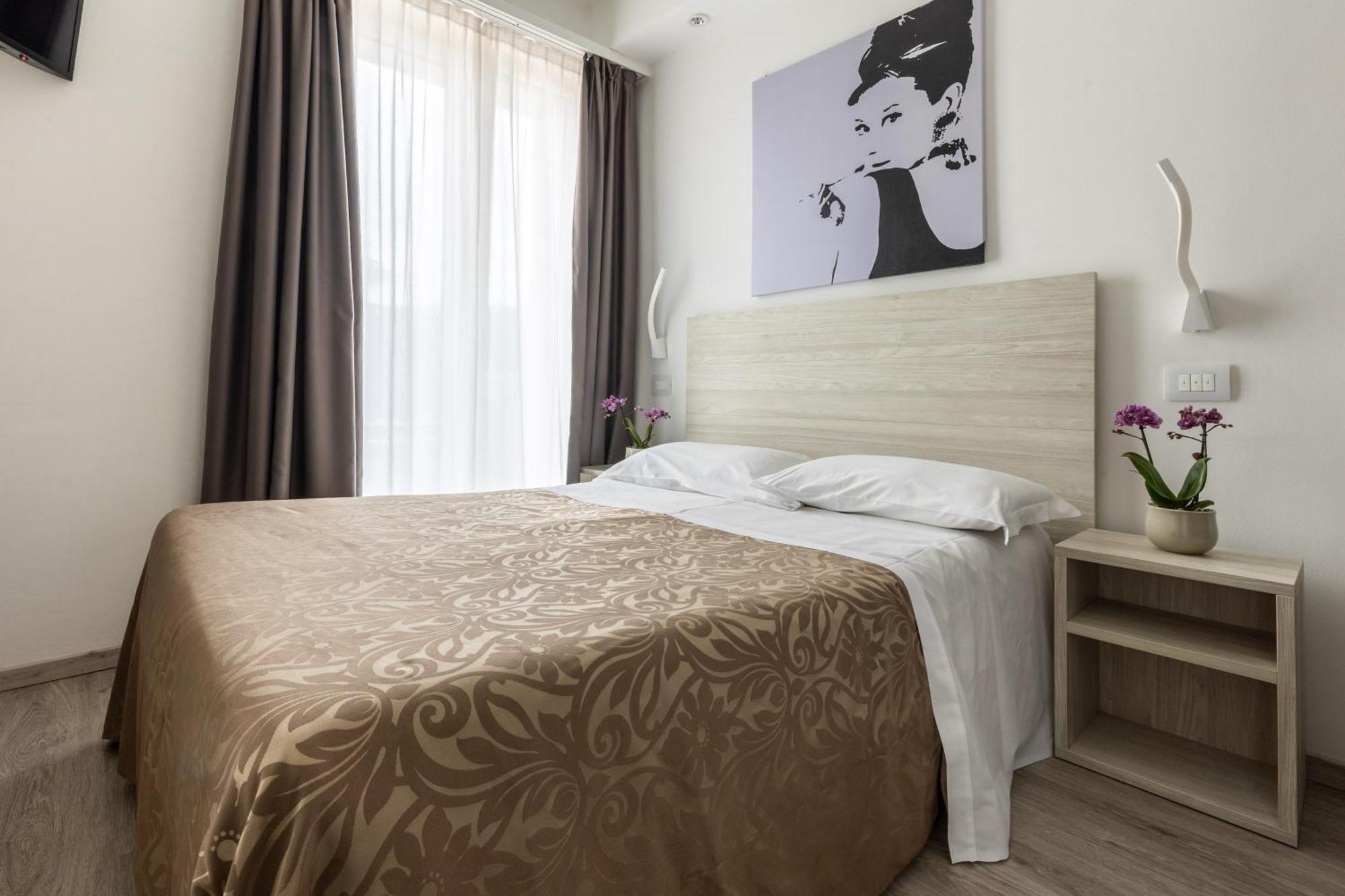 Hotel Italia Гарда Стая снимка