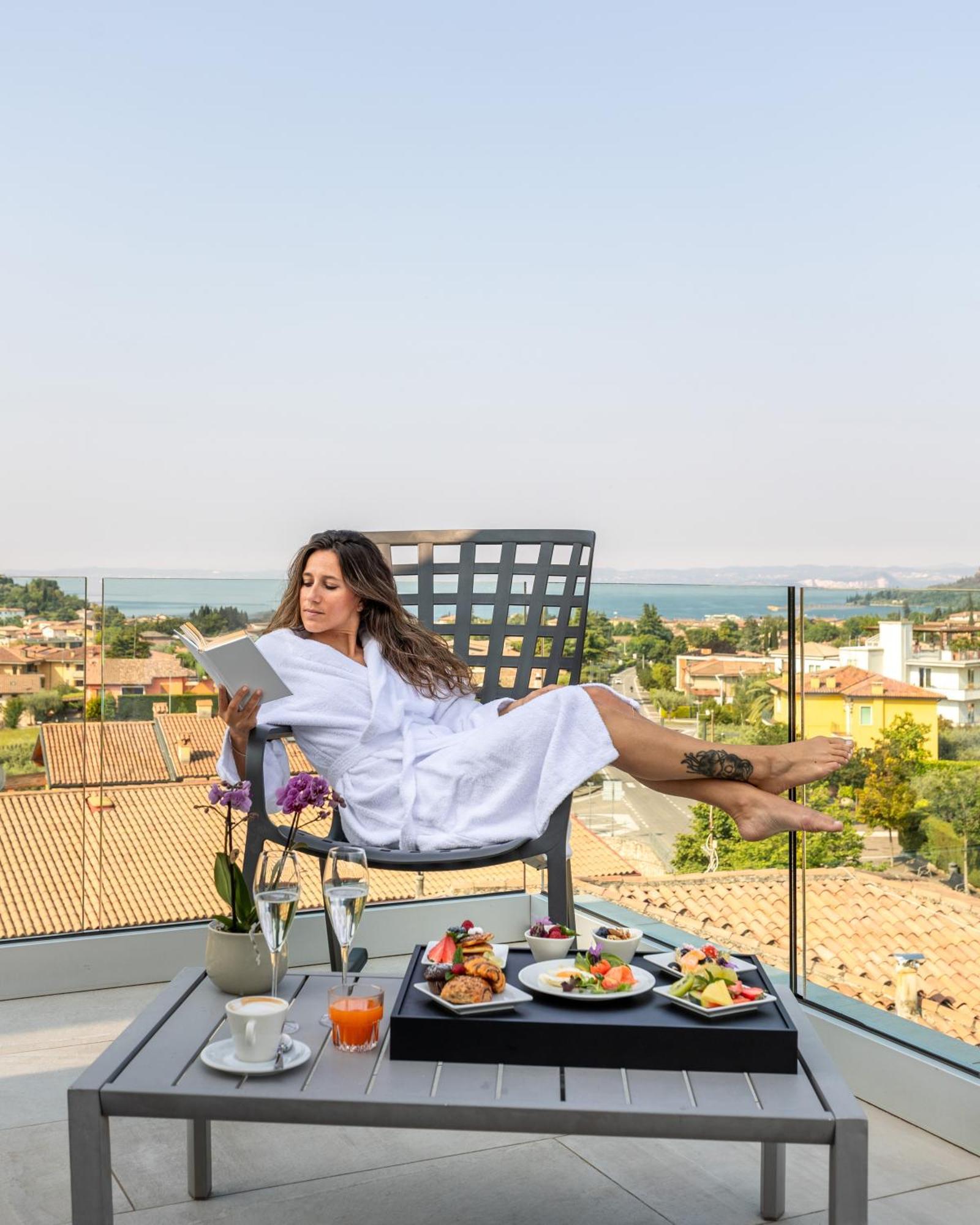 Hotel Italia Гарда Екстериор снимка